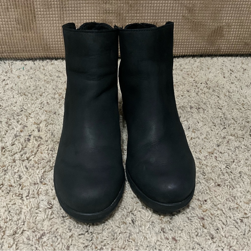 Sleek Black Wedge Ankle Boots with Zipper - Picture 8 of 12